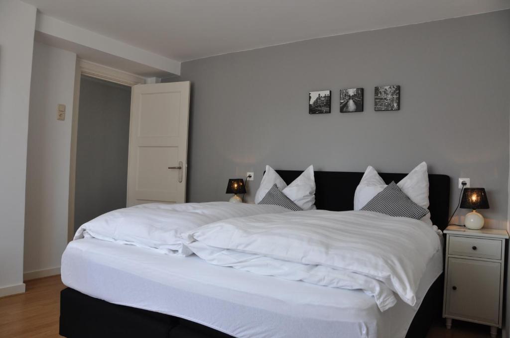 Schelvis Apartments Zandvoort Kamer foto